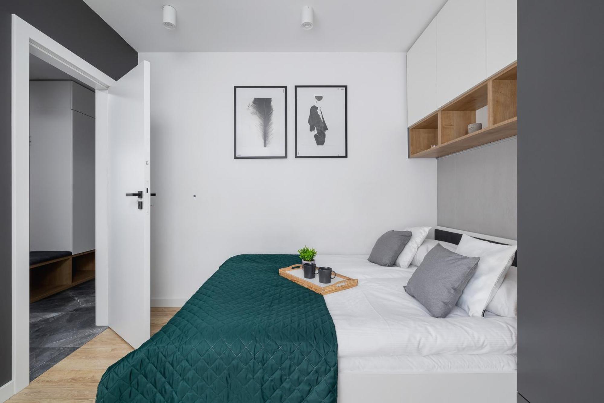 Elegant Apartment In Cracow With Balcony, Parking And Desk By Noclegi Renters Krakov Exteriér fotografie
